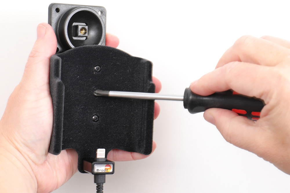 Brodit Aktiv hållare med USB-kabel och cigg-adapter, Apple iPhone 11 Pro 