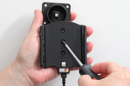 Brodit Aktiv hållare med USB-kabel och cigg-adapter, Apple iPhone 12/12 Pro