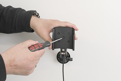 Brodit Mobilskal med Aktiv hållare för fast installation, Apple iPhone 15 Pro 