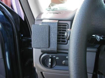 Fäste för ventilation i Ford Explorer 02-05, vänster sida.