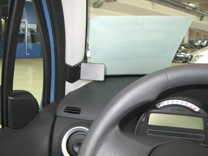 Monteringsbygel för Citroen C3, vänster sida av instrumentbrädan.