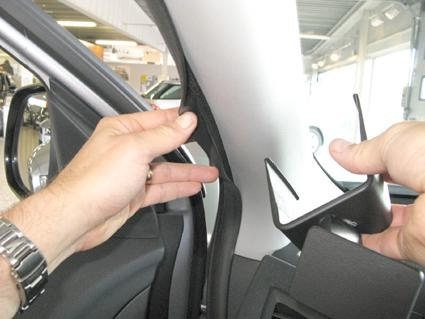 Hantering av inredningsdetalj i Citroen C4 Aircross 13-15.