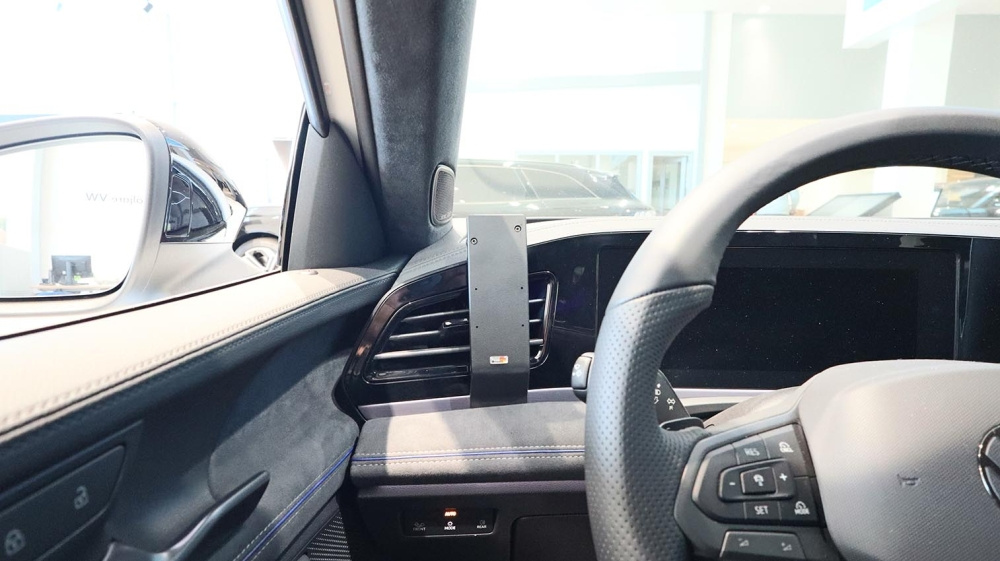 Brodit ProClip, Volkswagen Passat 24-26