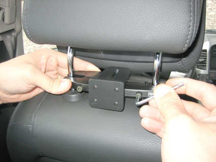 Brodit Nackstödsfäste, Kia Sorento 93-26