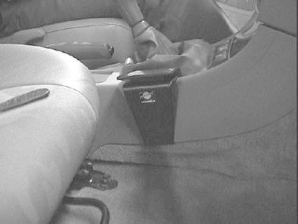 En konsol i en Volvo S40, placerad mellan framsätena.