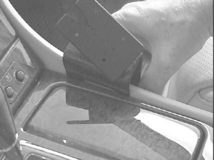 Monteringsbygel fästs i bilkonsolen för Lexus LS 01-06.