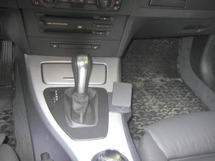 Konsol med växelspak och kontrollpanel i BMW E90/E91/E92/E93.