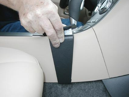 Montering av ProClip bygel i en Subaru Tribeca.