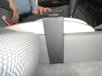 Konsol till Toyota Tacoma 05-15 med förvaringsutrymme.