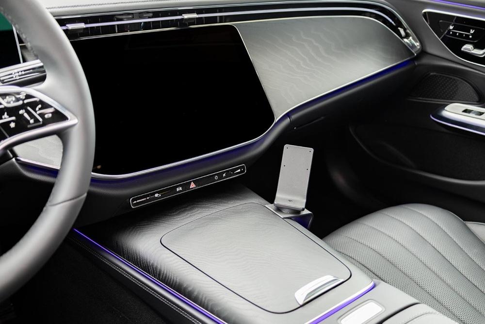 Brodit ProClip, Mercedes Benz E-Class, Sedan 24-26