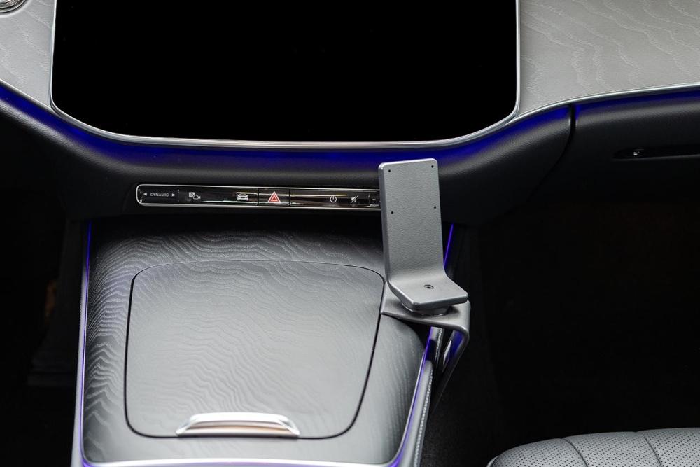 Brodit ProClip, Mercedes Benz E-Class, Sedan 24-26