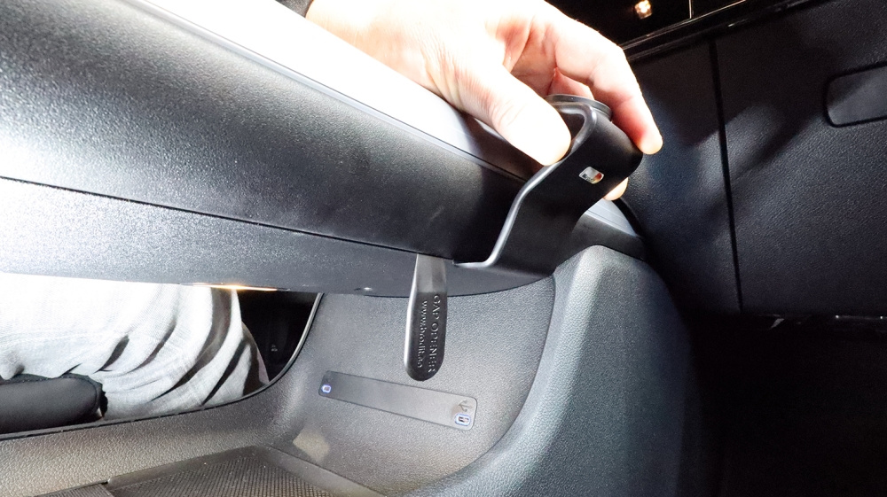 Brodit ProClip, Mercedes Benz CLA-Class 26