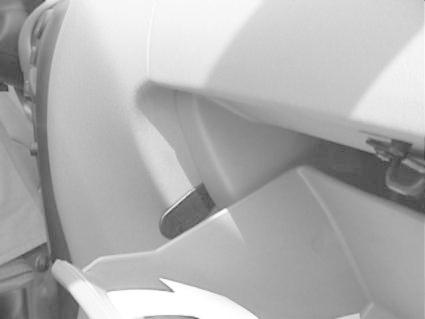 Vinklad del av interiör från Hyundai Elantra 96-00.