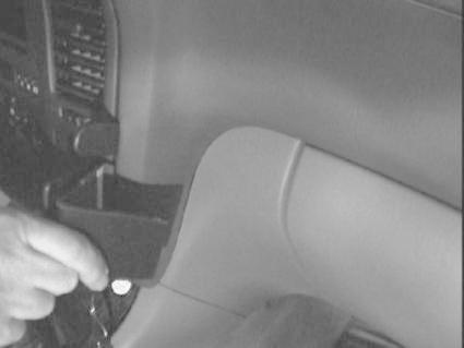 Ett inre fack i instrumentbrädan på en Toyota LandCruiser 100.