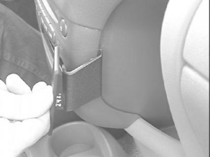 Monteringsbygel för att fästa tillbehör i Toyota Yaris 99-02/Yaris Verso 99-05.