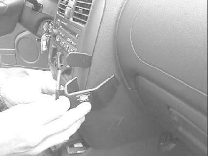 Monteringsbygel för bil, anpassad för Mitsubishi Carisma 99-05.