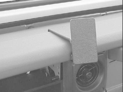 Monteringsbygel för Toyota LandCruiser, vinklad design för enkel installation.