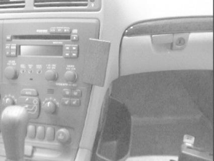 Interiör av Volvo V70, inklusive kontroller och mittkonsol.