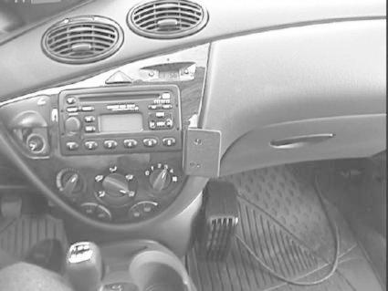 Instrumentpanel och kontroller i en Ford Focus 99-04.