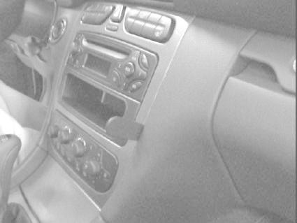 Interiör av Mercedes Benz C-Klass, kontroller och instrumentpanel.