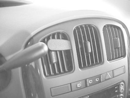 Luftutblåsare och kontroller i instrumentpanelen på Chrysler Voyager 01-07.