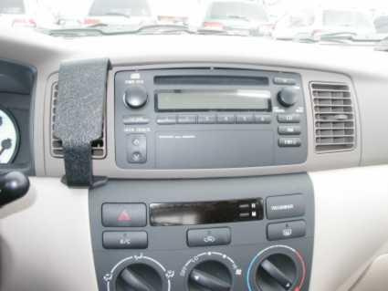 Instrumentbräda med radio och klimatanläggning för Toyota Corolla 02-07.