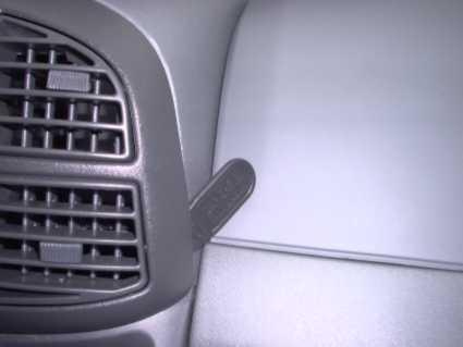 Luftutblås med justeringsspak i en Fiat Ducato 02-06.