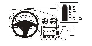 En bild av bilens instrumentbräda med radio och luftkonditionering.