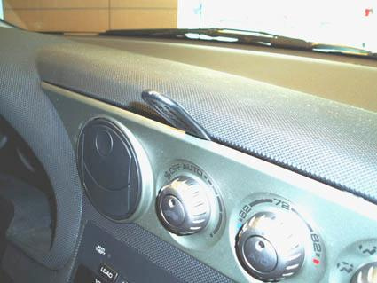 Instrumentbräda med knappar och luftutblås i Honda Integra 04-06.