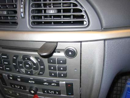 Instrumentpanel med kontroller och luftventiler för Citroen C5 II.