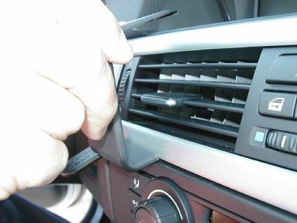 Manuell installation av navkontroll i BMW E90/E91/E92/E93.