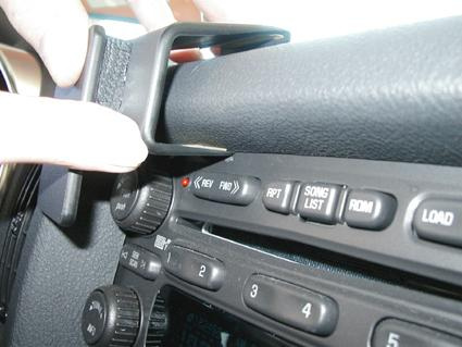 Monteringsbygel för Chevrolet SSR, fästs vid instrumentpanelen.