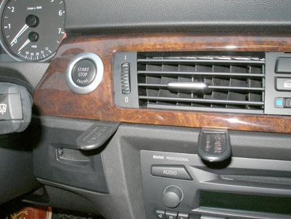 Centrerad träpanel med luftventiler och start/stopp-knapp, BMW E90/E91/E92/E93.