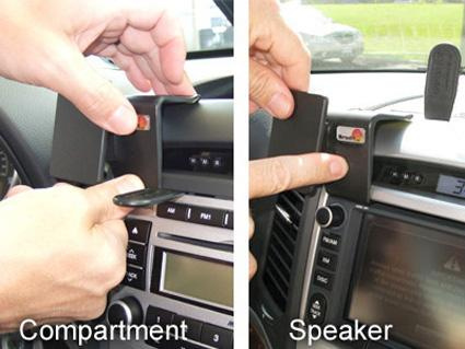 Visar installation av ett fack och högtalare i Hyundai Santa Fe 06-12.