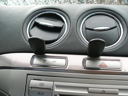 Inre detalj av Ford Galaxy 07-14, luftventiler och knappar.