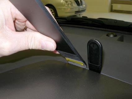 Monteringsbygel för bilcentral, installation på Kia Carens 07-13.