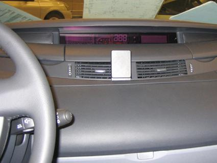 Instrumentbräda med luftventiler och digital display i Renault Espace.