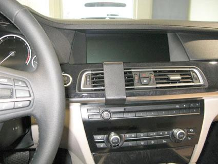 Instrumentbräda med skärm och luftventiler för BMW 730-750, modellår 09-15.