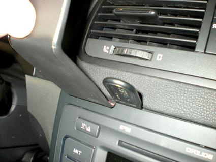 Instrumentbräda i en Skoda Yeti med knappar och luftventiler.