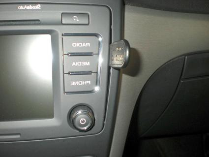 Kontroller och skärm i Skoda Yeti, inklusive radio och media-funktioner.