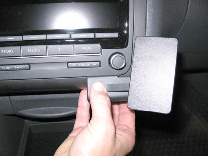 Hållare för bilens panel, designad för Volkswagen Caddy 04-15.