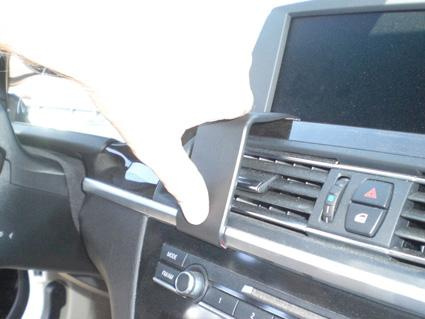 Monteringsbygel för BMW 6-serie, som fästs på instrumentpanelen.