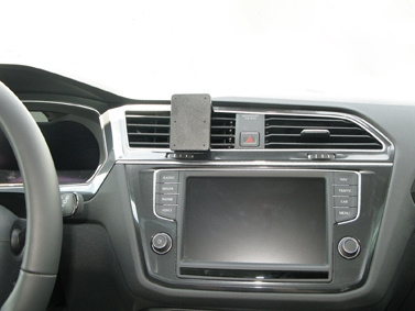 Brodit ProClip, Volkswagen Tiguan 17-24