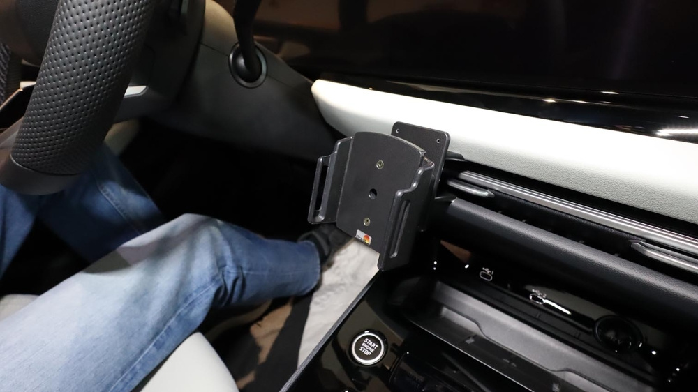 Brodit ProClip, Audi A6 25-26