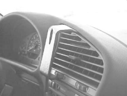 Monteringsbygel för BMW 316-328, används för att hålla utrustning på plats.