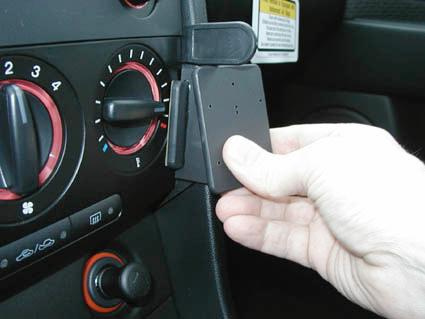 Monteringsbygel för att fästa en enhet i Mazda 3 04-09.
