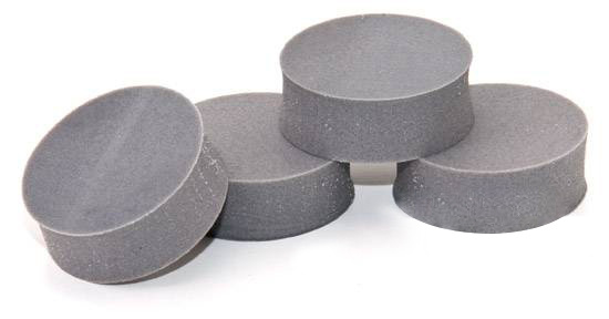 Fyra grå dämpkuddar av skum för produkter mellan 50-100 kg.