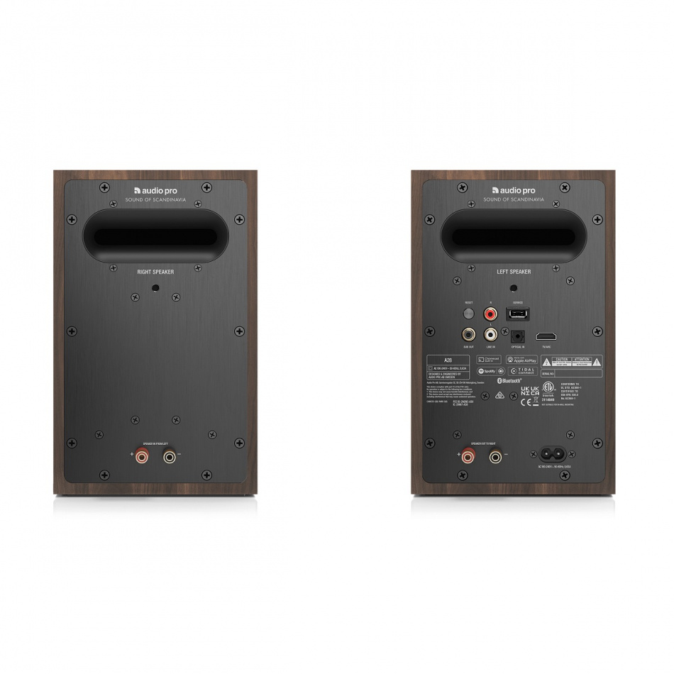 Stativhögtalare i valnöt med wifi-anslutning, bakpanel med anslutningar.