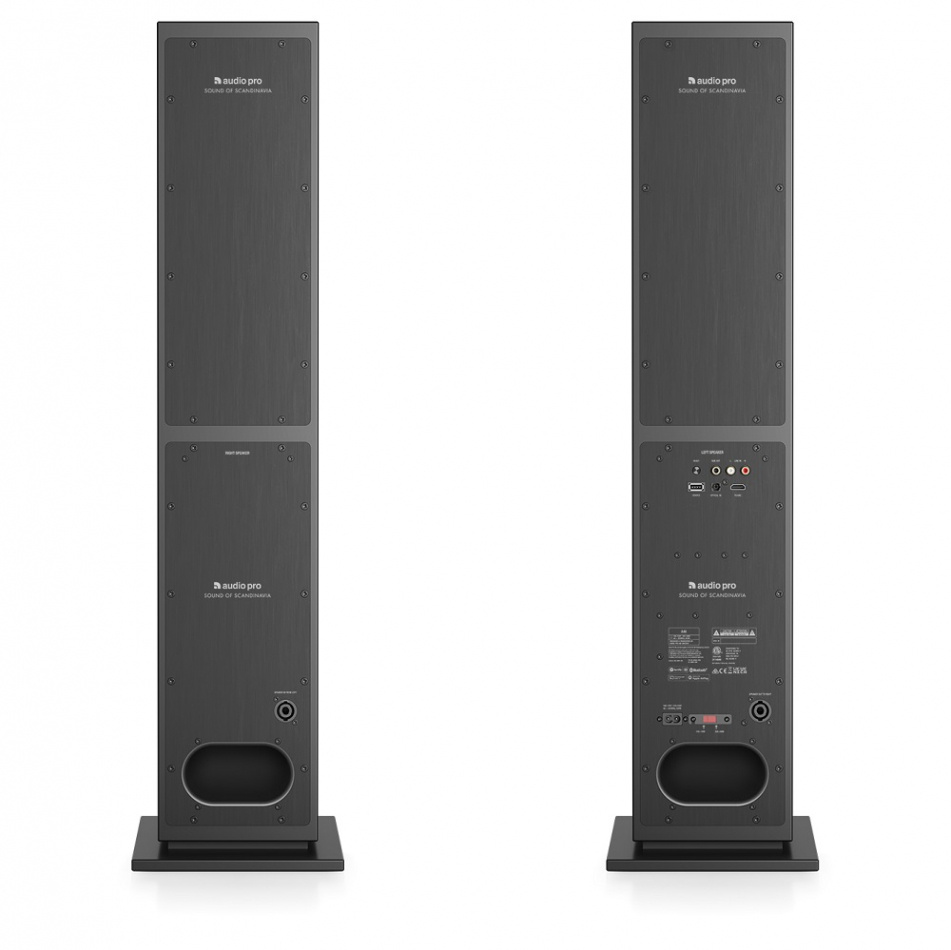 Svarta aktiva golvhögtalare med Wi-Fi och flera anslutningar.