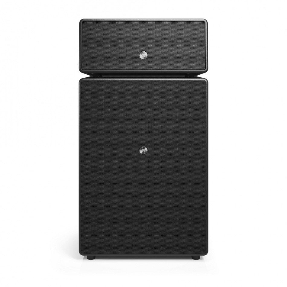 En svart WiFi-högtalare med kompakt design och två sektioner.